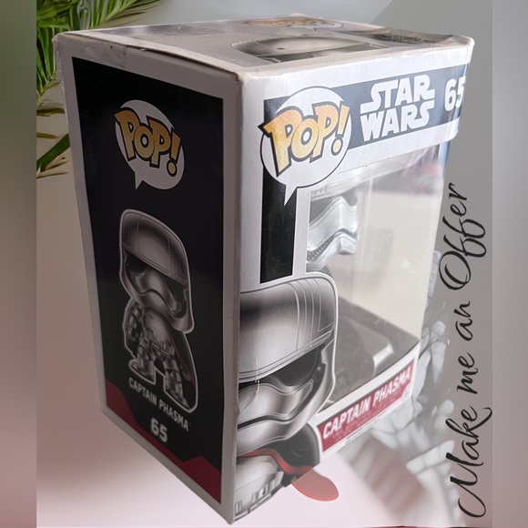 Funko Pop! Star Wars Captain Phasma The Force Awakens Vinyl - Picture 9 of 11